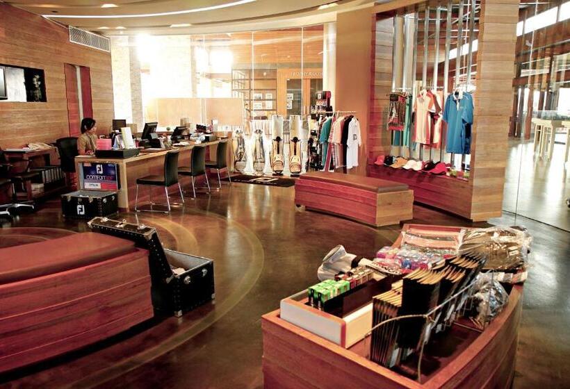 Mountain Creek Golf Resort & Residences