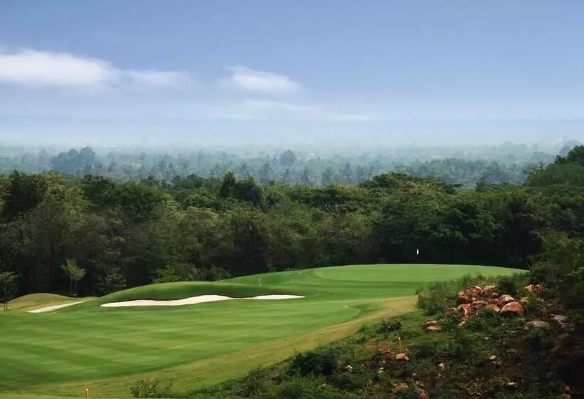 Mountain Creek Golf Resort & Residences