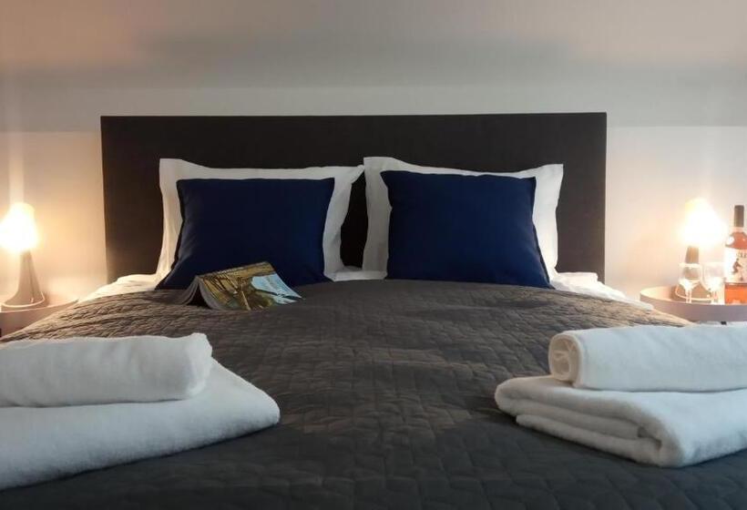 پانسیون Tarnovo Studios Old Town