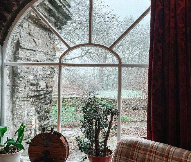 فندق صغير The Fat Lamb Country Inn And Nature Reserve