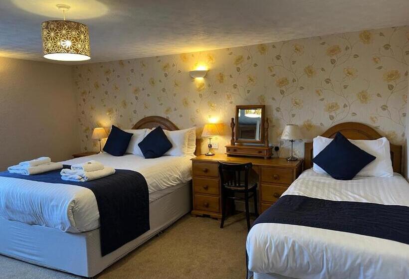 فندق صغير The Fat Lamb Country Inn And Nature Reserve