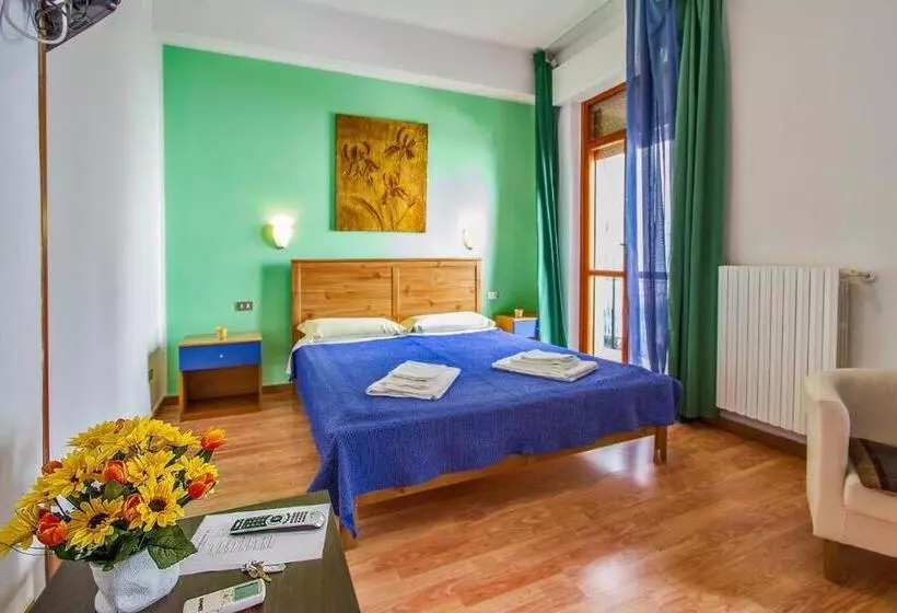 تختخواب و صبحانه Central Plaza