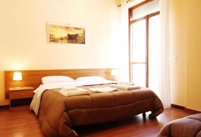 تختخواب و صبحانه Central Plaza