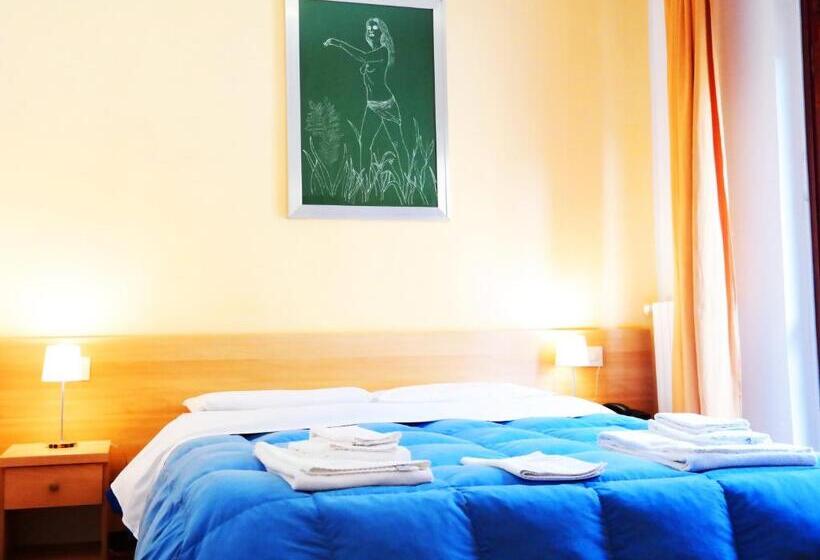 تختخواب و صبحانه Central Plaza