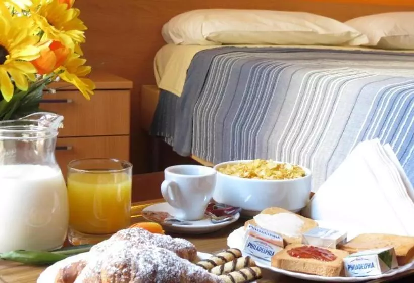 تختخواب و صبحانه Central Plaza