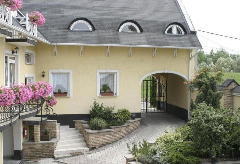 Aamiaismajoitus (B&B) Relax Panzió