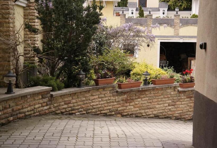 Aamiaismajoitus (B&B) Relax Panzió