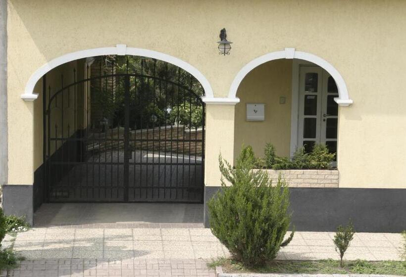 Aamiaismajoitus (B&B) Relax Panzió