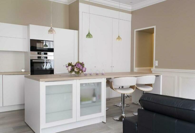 مبيت وإفطار Sasha S Place   Appartement De Luxe   Hypercentre