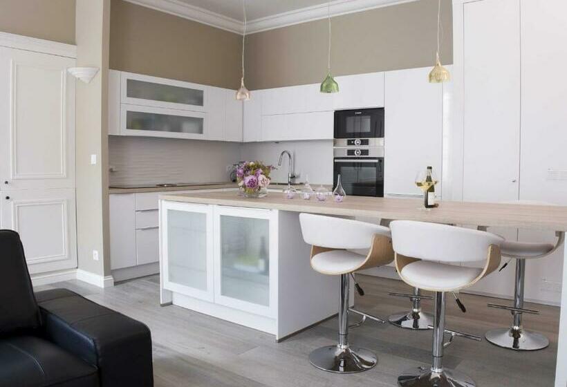 مبيت وإفطار Sasha S Place   Appartement De Luxe   Hypercentre