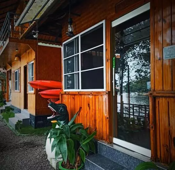 ベッドアンドブレックファースト The Lake Paradise Boutique Resort