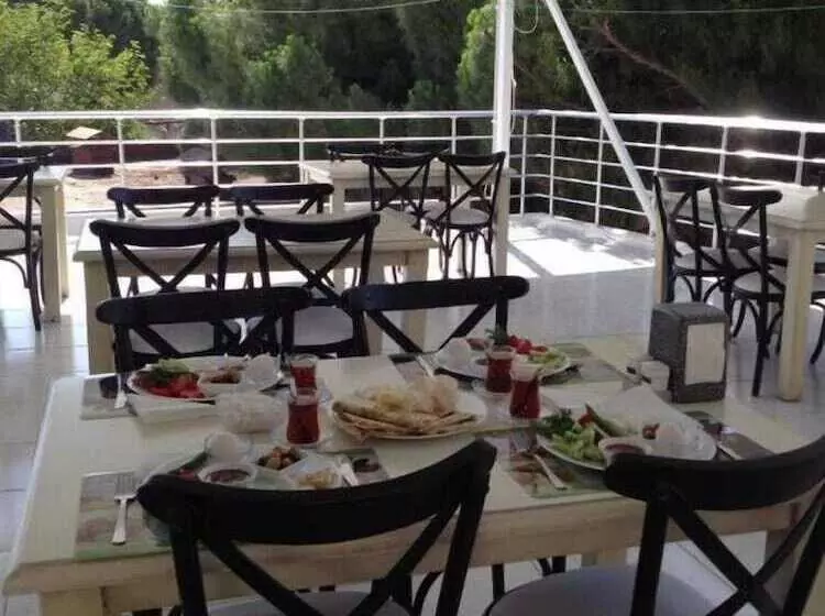 Evin Otel