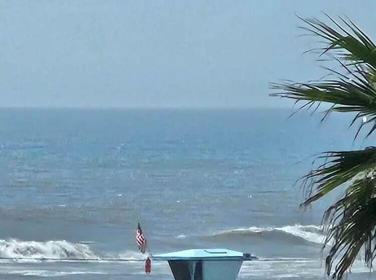 Hotelli Huntington Surf Inn