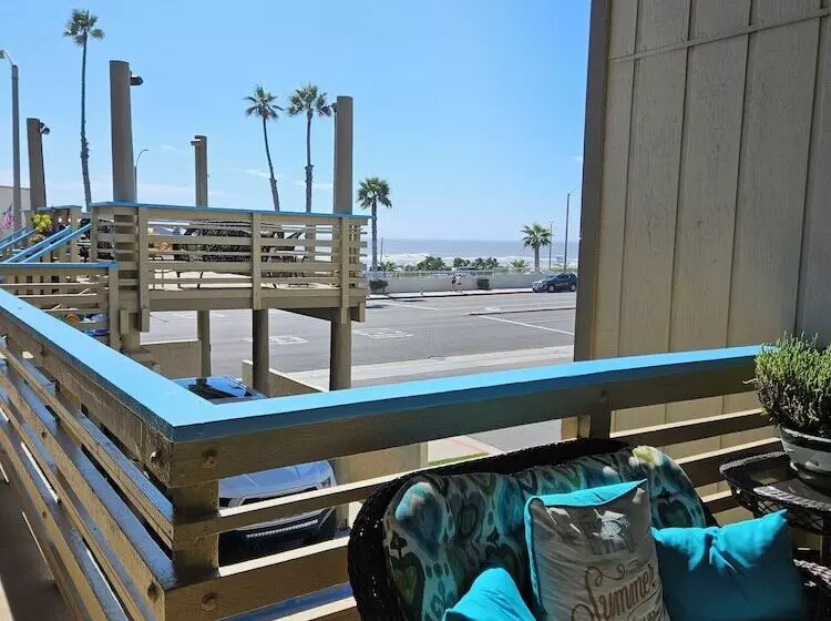 Hotelli Huntington Surf Inn