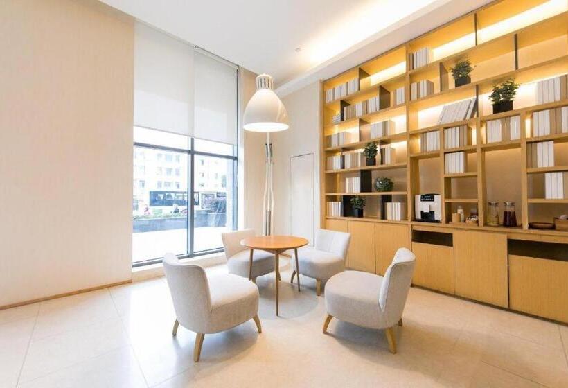 Ji Hotel Shanghai Xujiahui Yishan Road