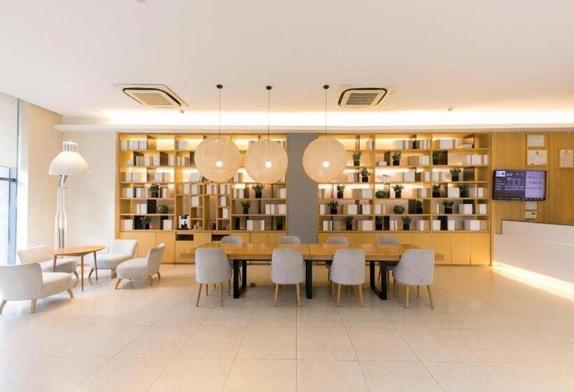 Ji Hotel Shanghai Xujiahui Yishan Road