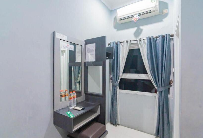 בית מלון כפרי Reddoorz Resort Premium @ Sangkan Hurip Kuningan