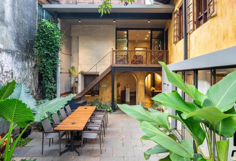 בית מלון כפרי The Postcard Mandalay Hall, Kochi