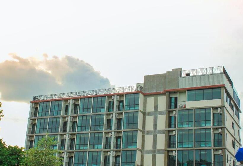 The Sixteenth Naiyang Beach Hotel Sha Plus