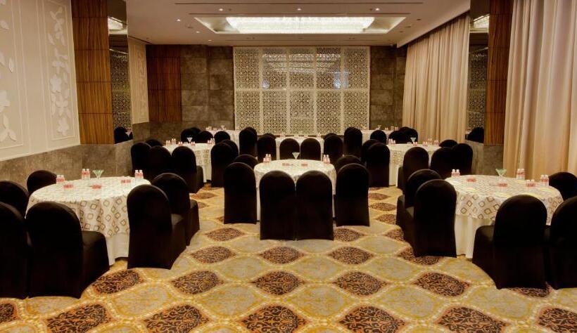 Lemon Tree Hotel, Sector 68, Sohna Road, Gurugram