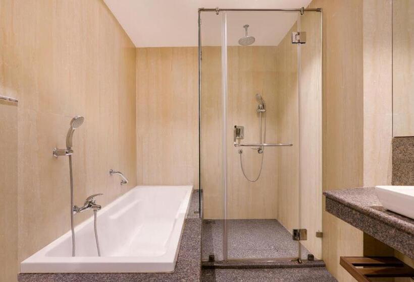 Lemon Tree Hotel, Sector 68, Sohna Road, Gurugram