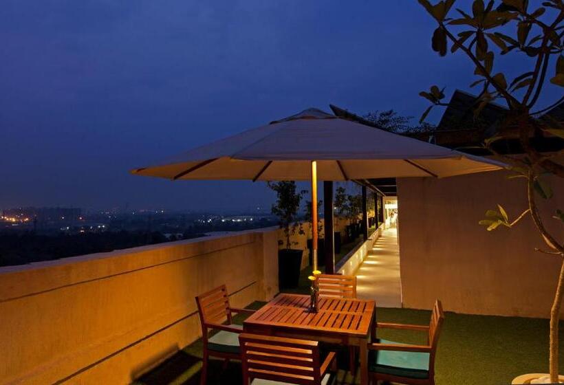 Lemon Tree Hotel, Sector 68, Sohna Road, Gurugram