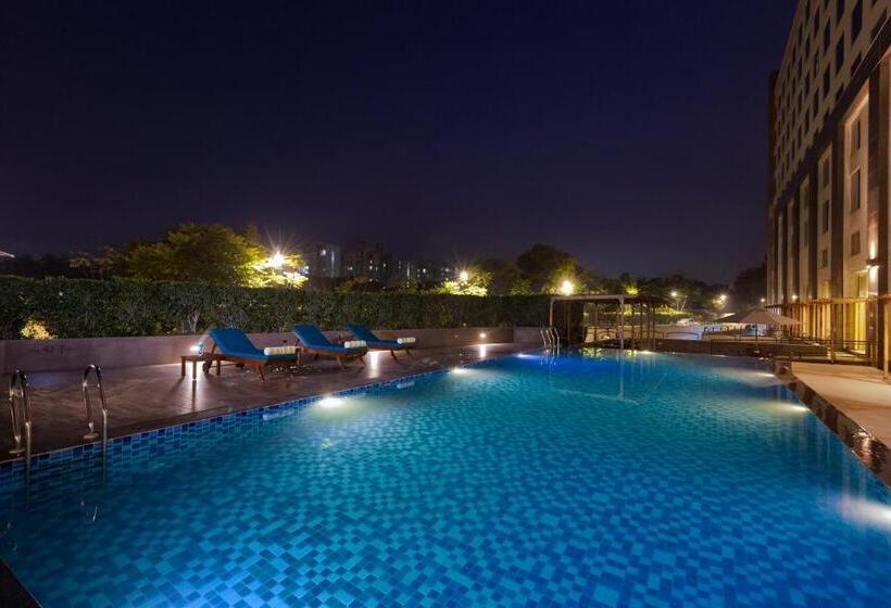 Lemon Tree Hotel, Sector 68, Sohna Road, Gurugram