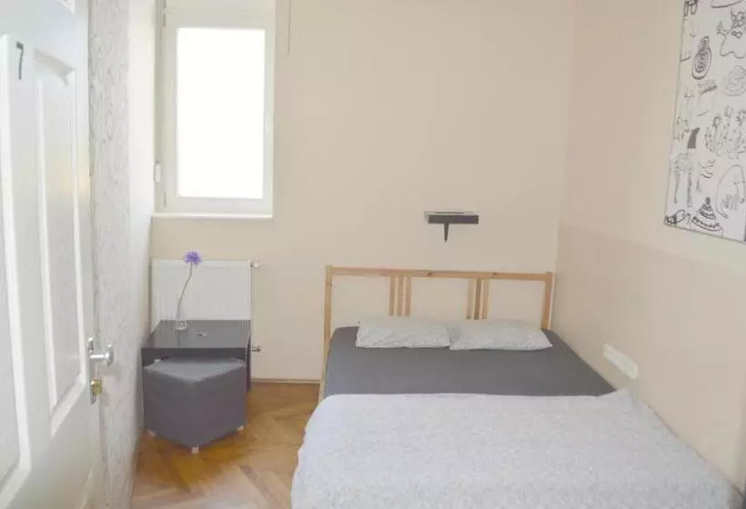 Majatalo Artist Guest House