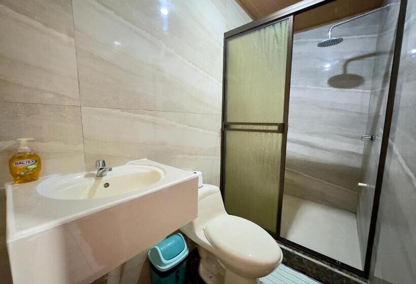 פנסיון Casa Quepos