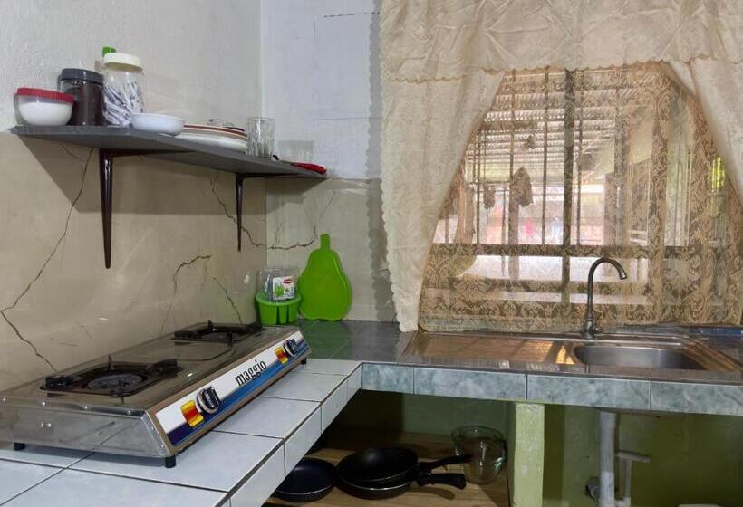 פנסיון Casa Quepos