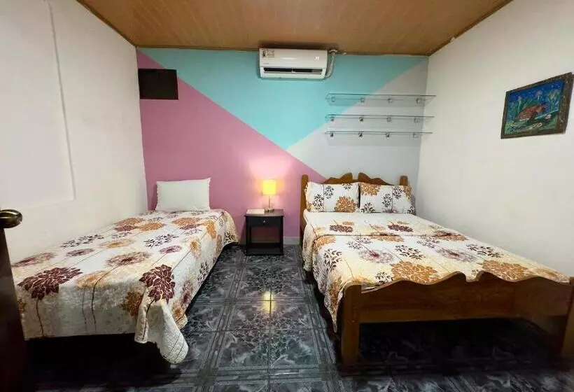 پانسیون Casa Quepos