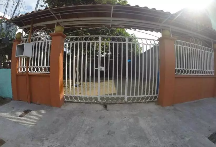 پانسیون Casa Quepos