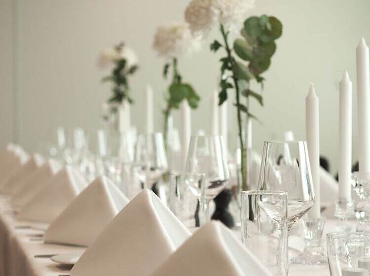 Brattvåg Fjordhotell