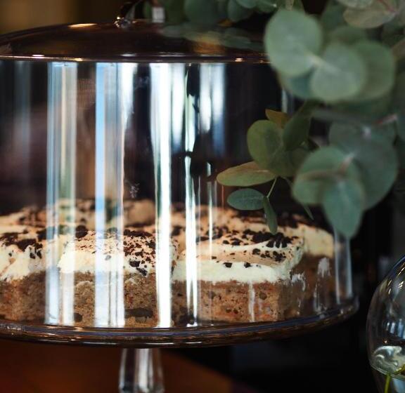 Brattvåg Fjordhotell