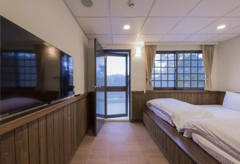 هتل Guanwu Villa