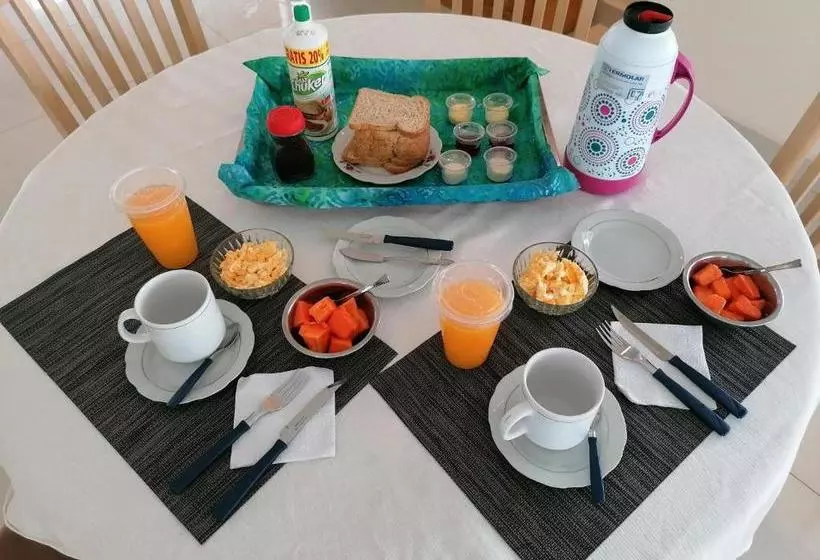 تختخواب و صبحانه El Prado