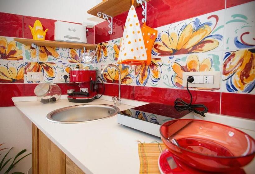 ベッドアンドブレックファースト Holiday Room Sa Tebia