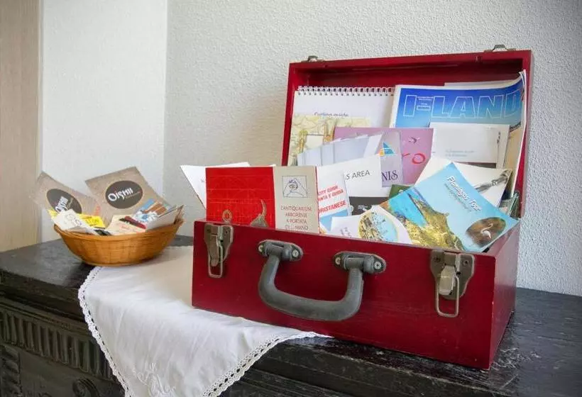 ベッドアンドブレックファースト Holiday Room Sa Tebia