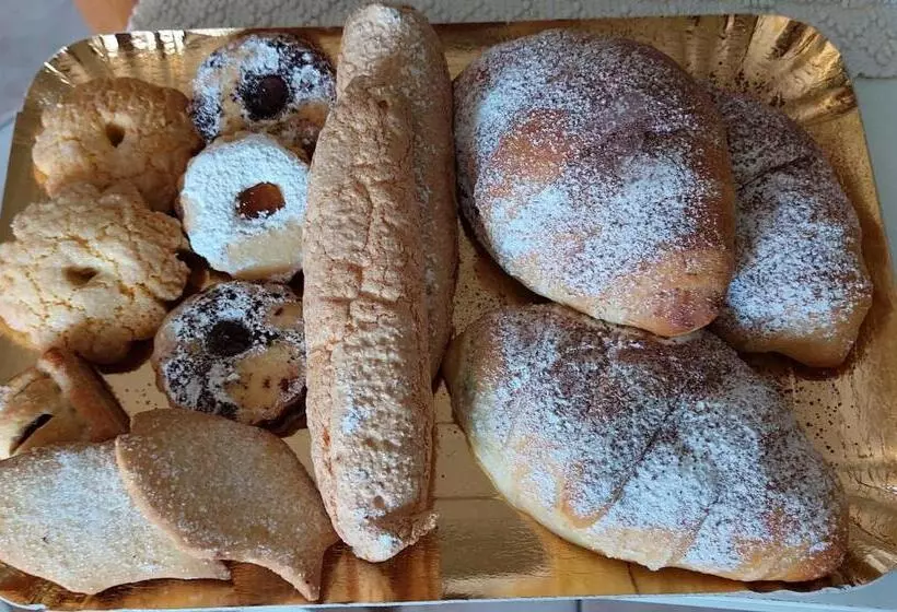 ベッドアンドブレックファースト Holiday Room Sa Tebia