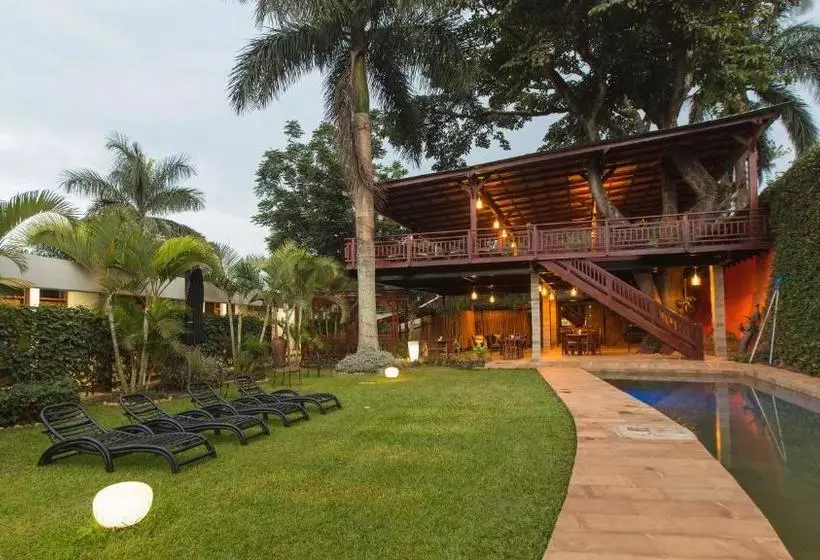 Hotel Humura Resorts