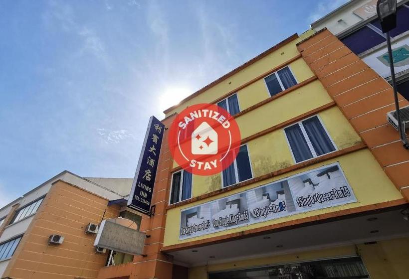 בית מלון כפרי Oyo 90239 Living Inn