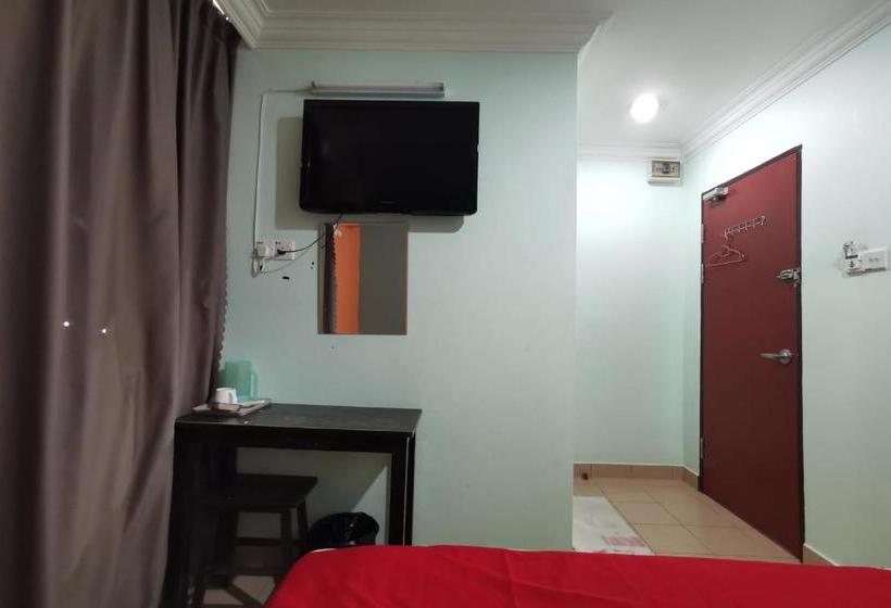 בית מלון כפרי Oyo 90239 Living Inn