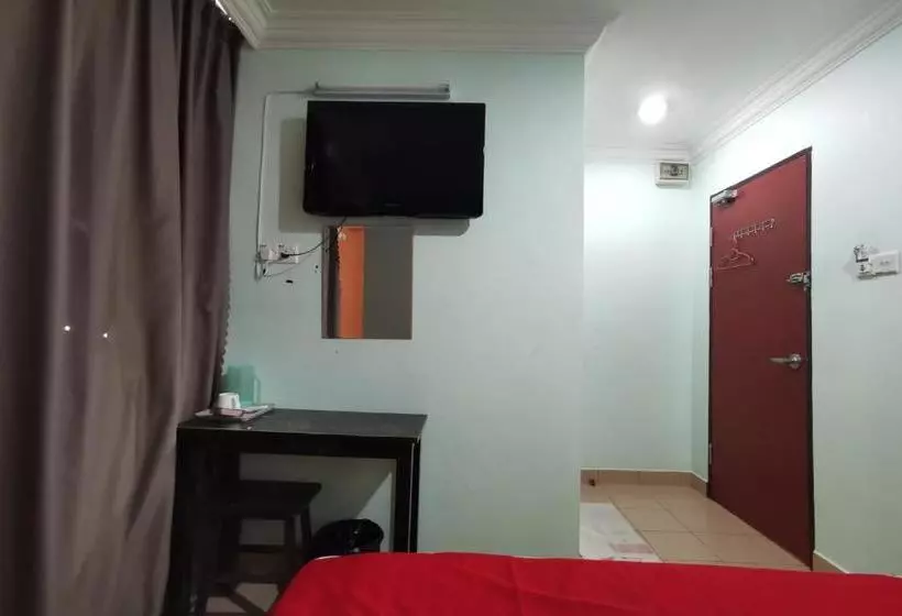 Hotelli Oyo 90239 Living Inn