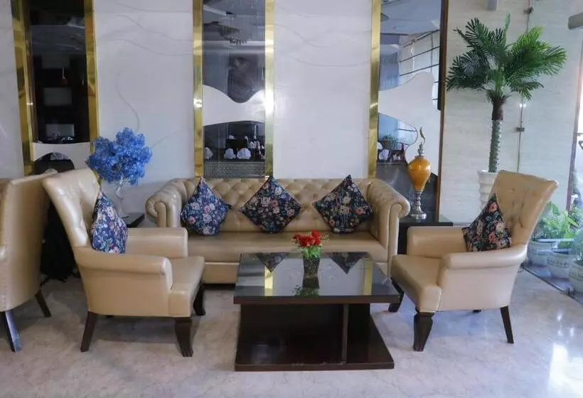 هتل S C Residency