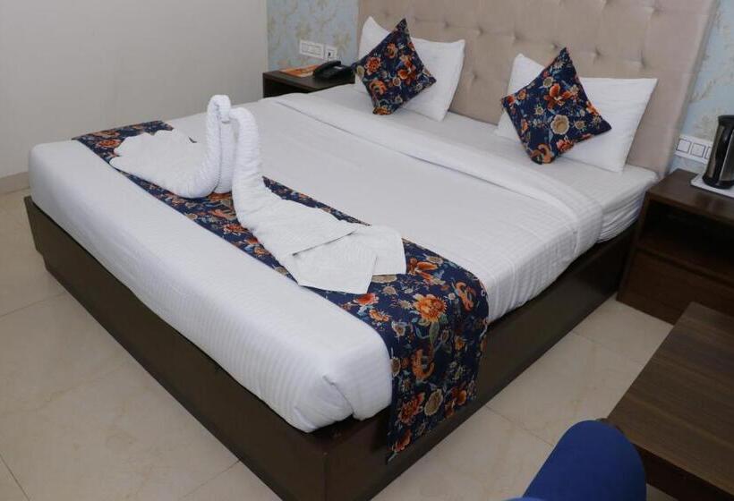 בית מלון כפרי S C Residency