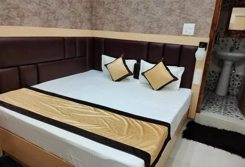 Utsav Hotel Jollygrant