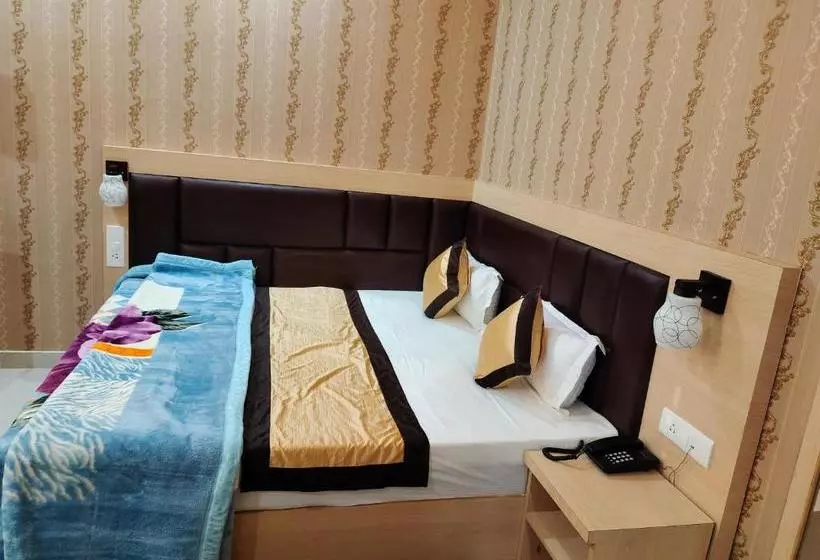 Utsav Hotel Jollygrant