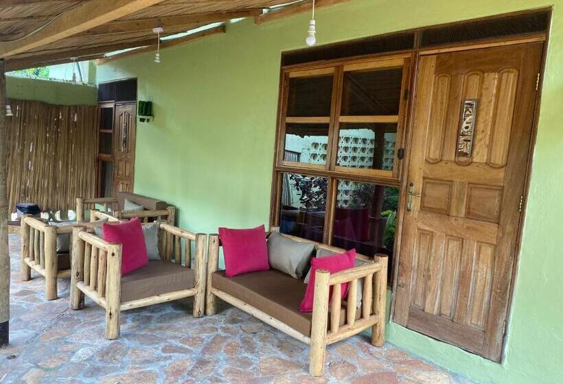 پانسیون Afro Smiles