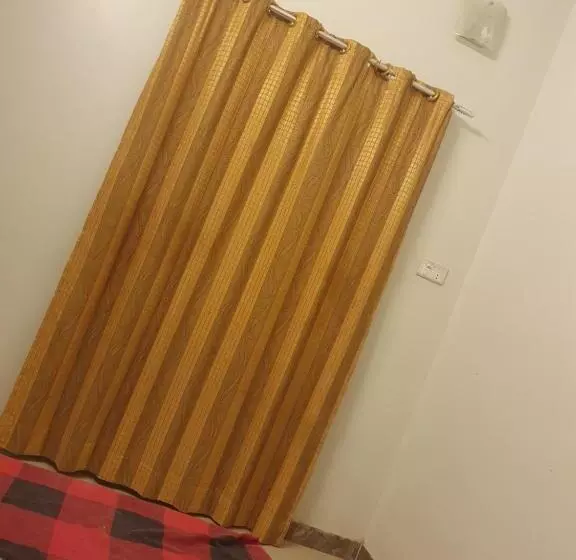 پانسیون Millennium Palace Guest House