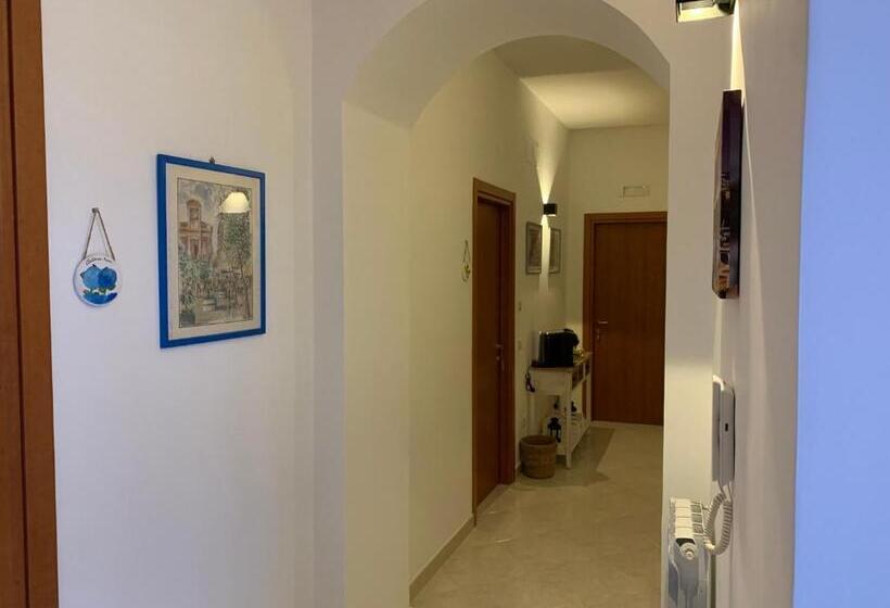 פנסיון The Flower Garden